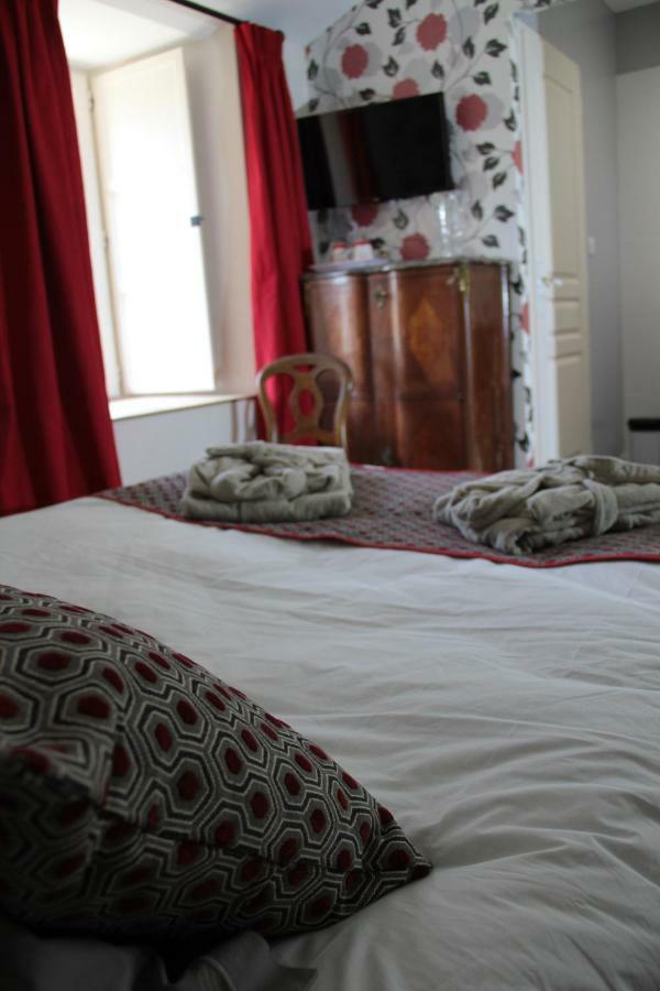 Le Logis De La Foret Hotel Sainte-Verge Ngoại thất bức ảnh
